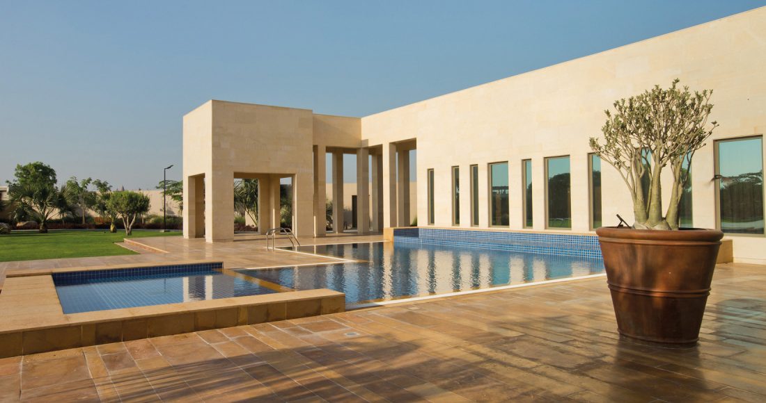 A dance of contrasts within a traditional Dubai home identity