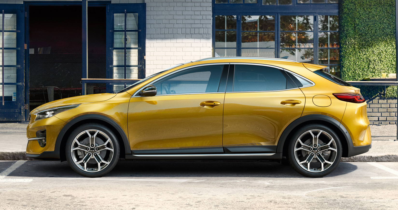Kia XCeed urban crossover is one of the most stylish cars on the road today  - identity