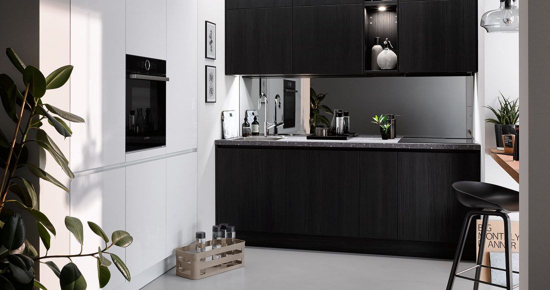 H Cker Kitchens Presents A Guide To Purchasing Your Dream Kitchen   Hacker October 2021 Banner 1100x580 