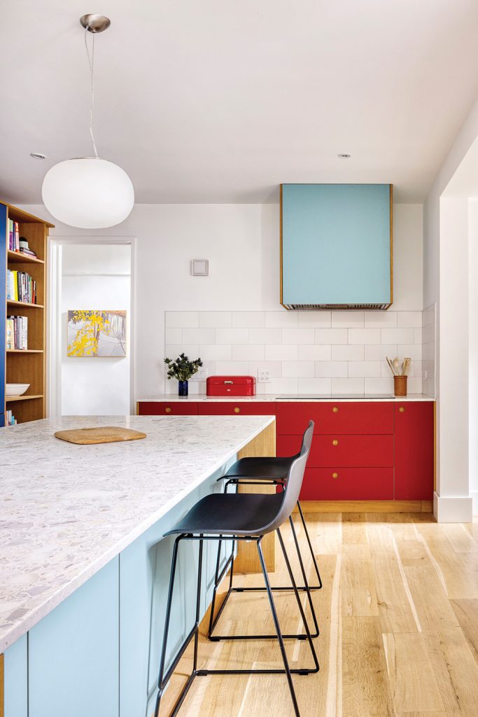Accents of colour in the kitchen design