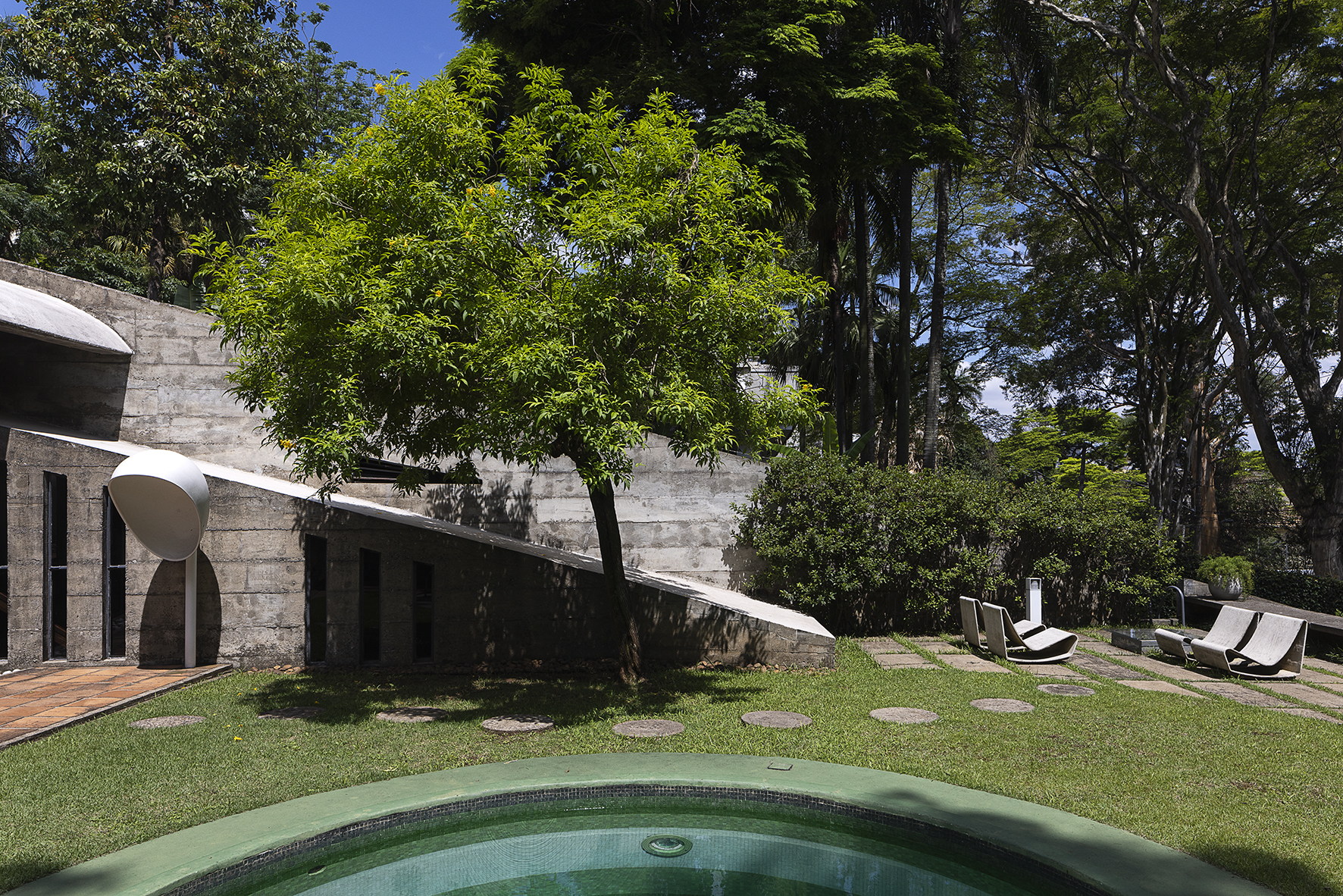 Chu Ming Silviera's home| Photo credit: Leonardo Finotti