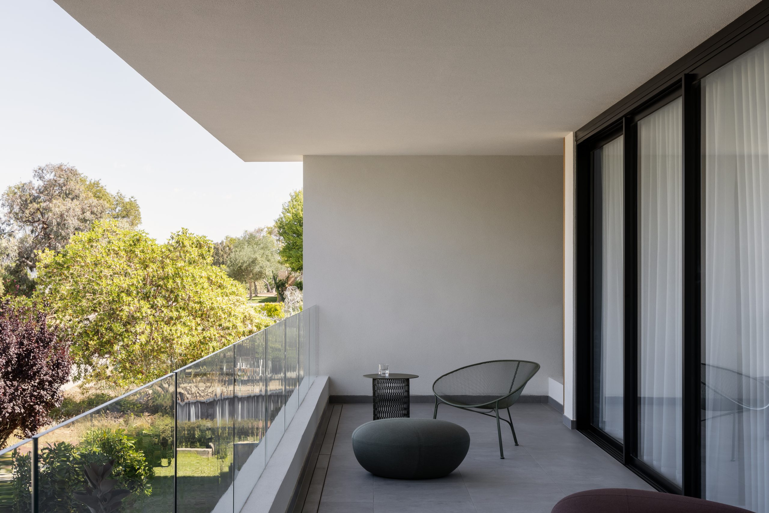 balcony overlooking the greenery in woodland