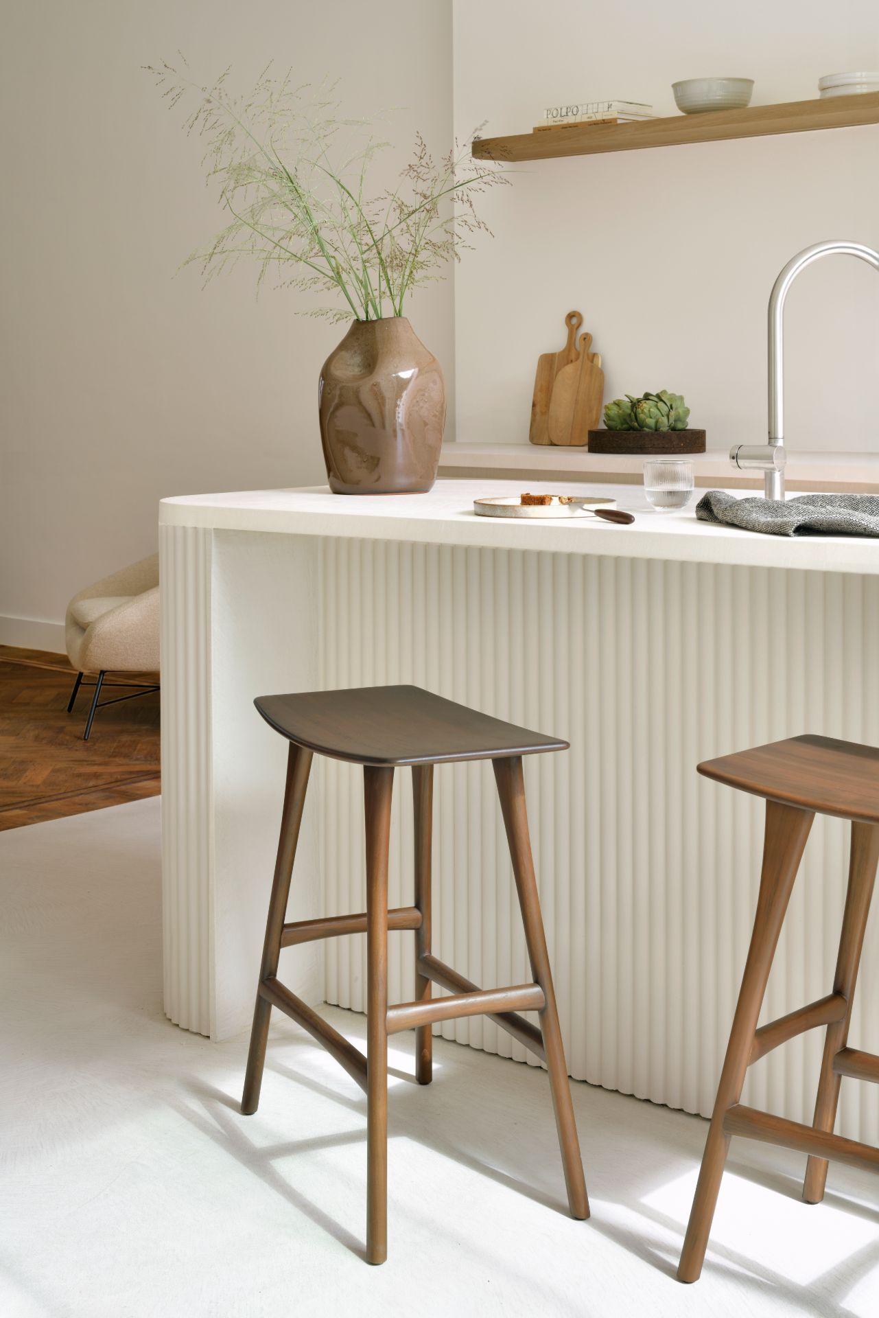 Osso counter stool