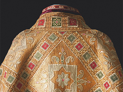 Silk & Gold: The Magnificent Art of Costume by Yaffa Assouline with images by Laziz Hamani