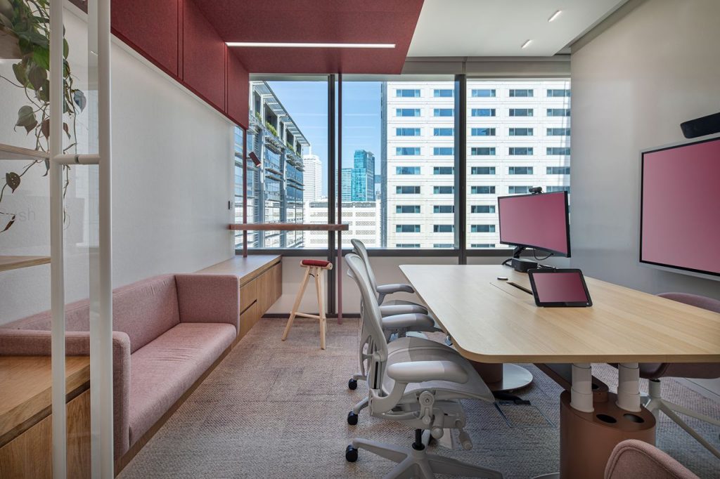 Coral zone, ROAR , global consulting firm