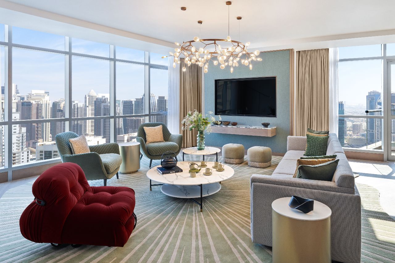 Penthouse in Dubai Marina by Lulie Fisher Design Studio