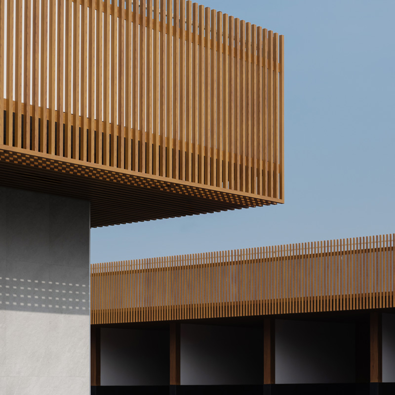 Saddling Boxes & Private Deck, Studio D04