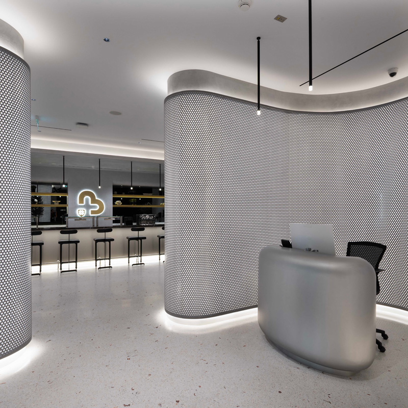 THE EXECUTIVE CLINIC, Leisure Direct